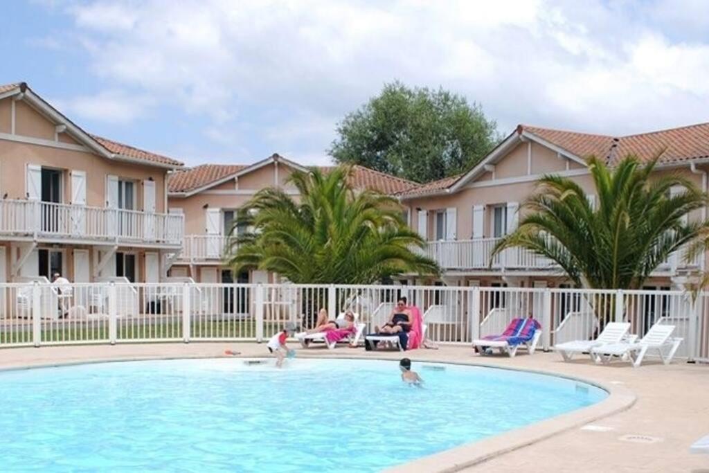 Апартаменты T3 En Duplex Avec Grande Piscine Англе Экстерьер фото